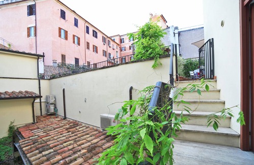 Monti Apartment | Delightful studio-FLAT with private terrace-Colosseum