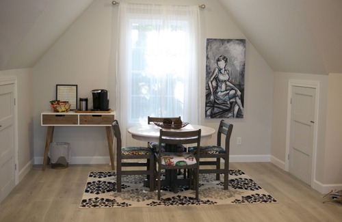 Hallsville Apartment | Delightful Studio in the woods