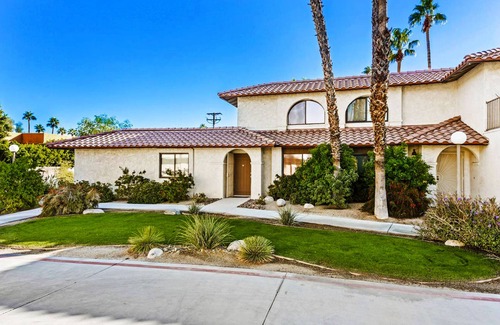 Little Tuscany House | Delightful townhome with AC in Palm Springs