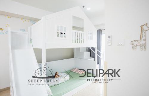 Kesawan Apartment | Delipark Mall 3 Bedrooms 3 Bathrooms 8-10 Pax Empire Premium Tower Level 28