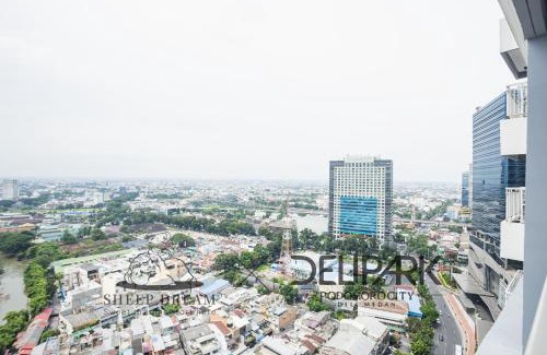 Kesawan Apartment | Delipark Mall 3 Bedrooms 3 Bathrooms 8-10 Pax Empire Premium Tower Level 28