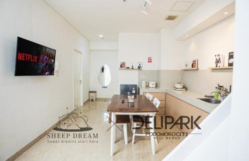 Kesawan Apartment | Delipark Mall 3 Bedrooms 3 Bathrooms 8-10 Pax Empire Premium Tower Level 28