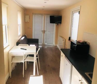 Ashbourne Apartment | Delphi Cottage