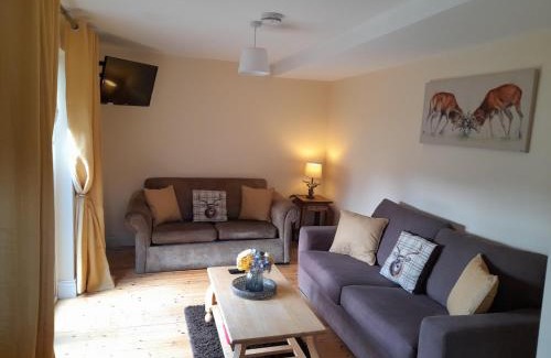 Ashbourne Apartment | Delphi Cottage