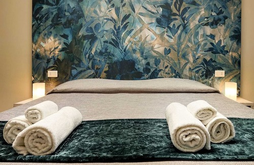 Selargius Apartment | Delphinium- Double bedroom with independent access in a strategic area