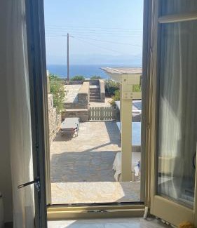 Chrissi Akti Apartment | Delta Apartment with Sea View and Pool