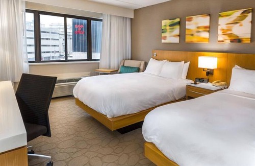 Utica Hotel | Delta Hotels by Marriott Utica