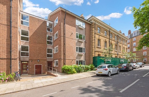 St. Johns Wood Apartment | DeLux 1 bd Apt Regents Park NW8