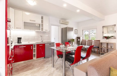Vranjic Apartment | Delux apartment for 7 people