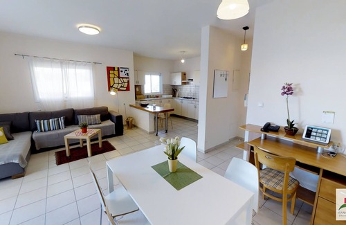 Ra'ananna Apartment | Deluxe 2 bedrooms with sun balcony - Haprachim St