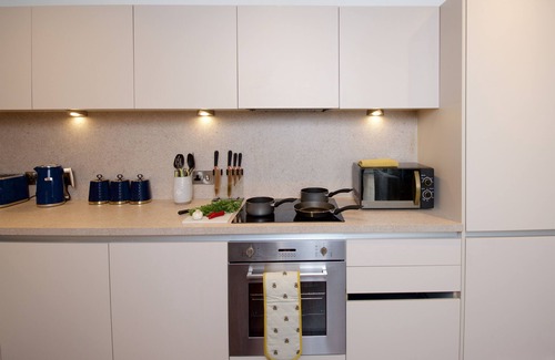 Manchester City Centre Apartment | Deluxe 3-Bedroom Spacious City Centre Apartment