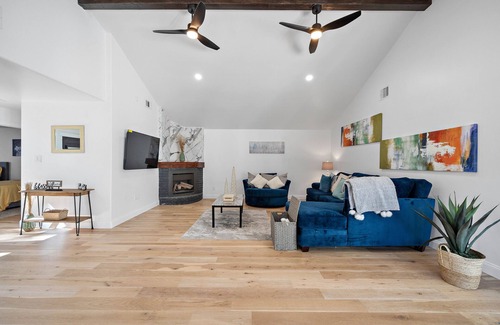 Spring Branch West House | Deluxe 5BR 3BA home in Houston