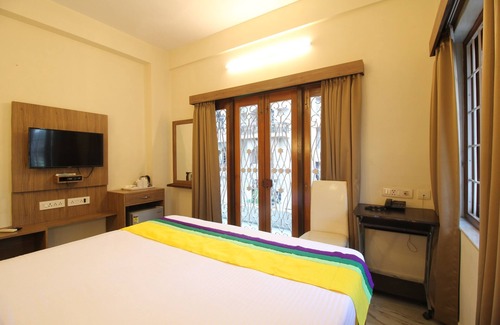 Salt Lake Bed & Breakfast | Deluxe AC Room w/Balcony at Anamitra Guest House #1