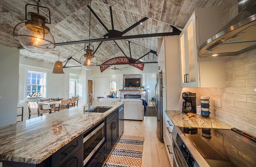Historic District Apartment | Deluxe Adjoining Suite & Studio in Lewes