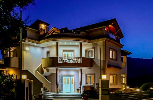 Alikanas Apartment | Deluxe Apartment in Zakynthos