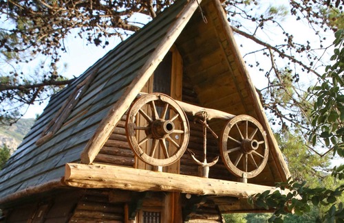 Ikaria House | Deluxe Bungalow with Sew View Tree House by Captain Ikaros