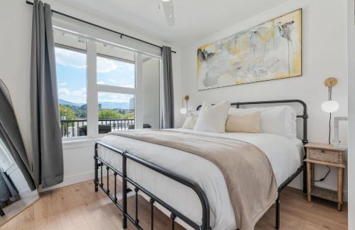 Downtown Salt Lake City Apartment | Deluxe Designer 1BR Gym Pool HTub