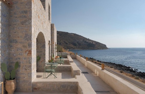 Limeni Apartment | Deluxe Double Room By Yerma Suites Limeni