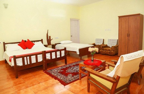 Kottappadi part Cabin | Deluxe Double Room In British Bungalow