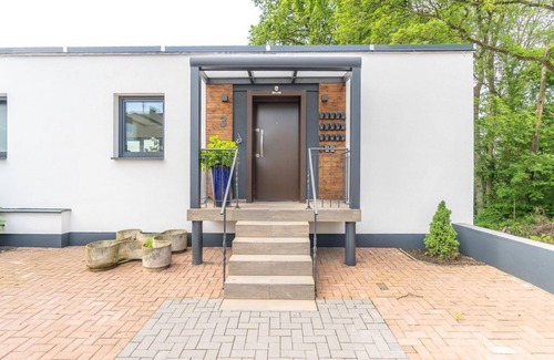 Oberhonnefeld-Gierend Apartment | Deluxe double/twin room - Colakation GmbH