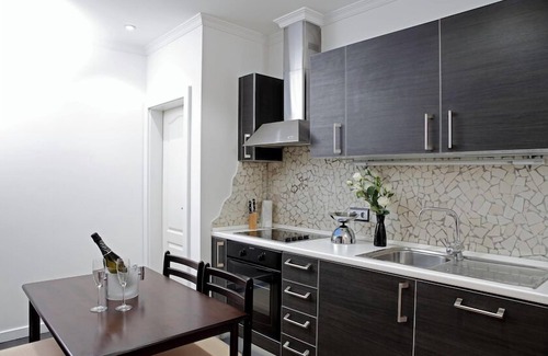 Gare Apartment | Deluxe-Executive Two-Bedroom Apartment 120m² with Private Entrance in Luxembourg