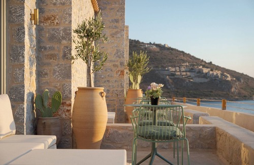 Limeni Apartment | Deluxe Family Suite by Yerma Suites Limeni