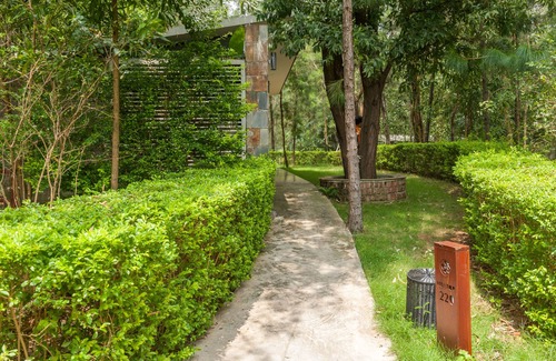 Phuc Yen Villa | Deluxe Hilltop Villa in Flamingo Dai Lai Resort