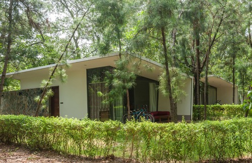 Phuc Yen Villa | Deluxe Hilltop Villa in Flamingo Dai Lai Resort