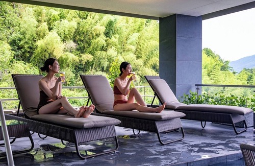 Takeo Hotel | Deluxe Hollywood Twin with hot spring vs | /Takeo Saga