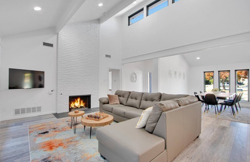 Far North Dallas House | Deluxe Home in upscale Dallas w/Pool and Hot Tub
