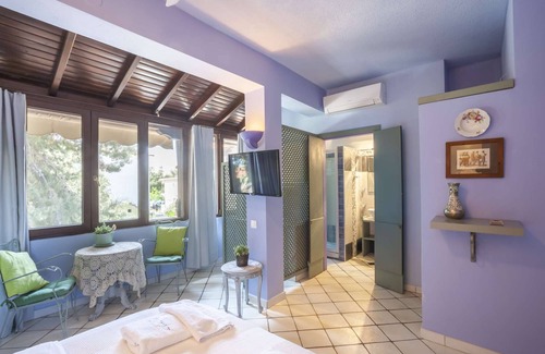 Paradhisos Hotel | Deluxe King Studio