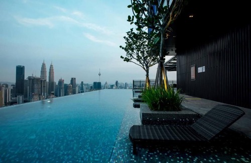 Kampung Datuk Keramat Apartment | Deluxe King Suite with Twin Tower View 30