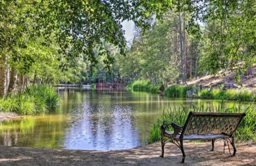 Sonora House | Deluxe Log Home Near Lakes and Twain Harte