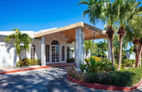 Paradise Island Villa | Deluxe Ocean View Villas - Just Steps From White Sand Beaches
