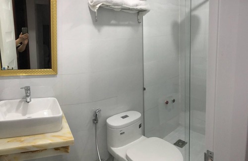 Ben Thanh Hotel | Deluxe private 2 beds 1 bath 4 guests in Hotel you and me