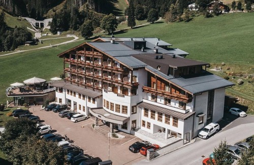 Zell am See House | Deluxe room incl. half board - VAYA Zell am See