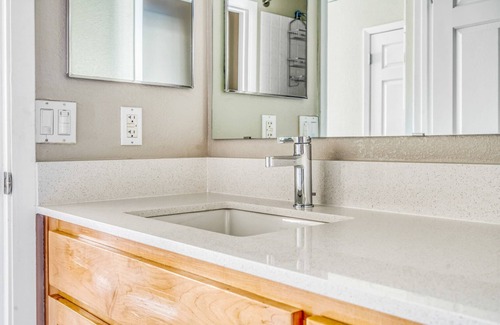 San Bruno Apartment | Deluxe San Bruno 2BR w/ Pool, Gym & W/D, near I-280 & 101, by Blueground