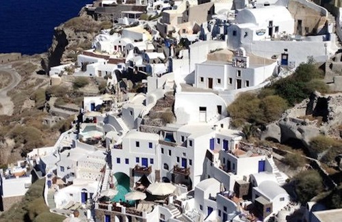 Oia Villa | Deluxe Santorini Studio | Santorini Studio | Wonderful Sea Views | Oia