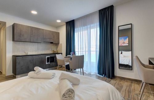 St. Paul's Bay House | Deluxe Seaview Studio