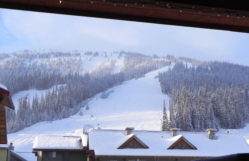 Okanagan-Similkameen Condo | Deluxe Ski in/out Condo in Village Centre