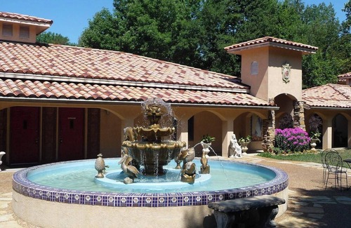 Golconda House | Deluxe Suite w/Full Kitchen in the Shawnee National Forest