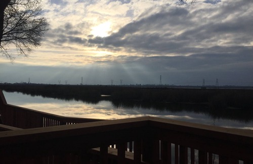 Stockton House | Deluxe "Sunset" Vacation rental in private marina on the California Delta