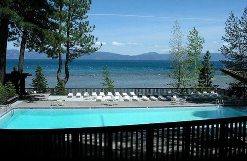 Tahoe Tavern Condo | Deluxe Tahoe Tavern 3 Bed/2 Bath Condo in Tahoe Tavern
