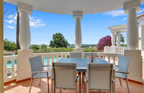 Vila do Bispo Villa | Deluxe Villa With Private Pool, Jacuzzi, Table Tennis, Games Room And Fibre WIFI