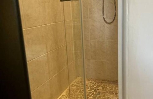 Plassac Bed & Breakfast | Demeure de l'Estuaire : Twin Room with Private Bathroom