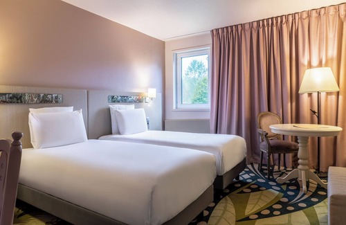Le Coudray-Montceaux Hotel | Demeures de campagne Parc du Coudray – Mercure