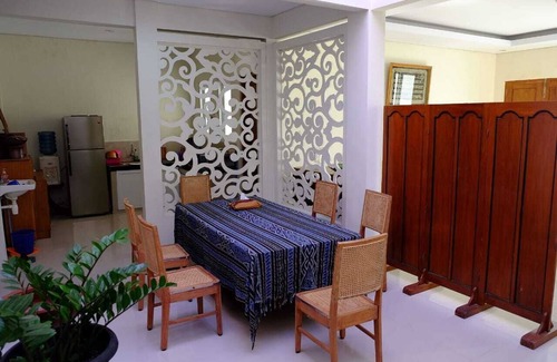 Wirobrajan House | deMulya Guesthouse, FREE motorbike and bicycle.