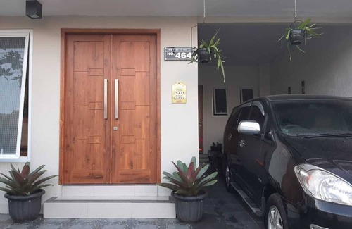Wirobrajan House | deMulya Guesthouse, FREE motorbike and bicycle.