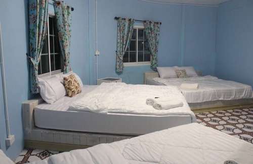 Suan Phueng Hotel | Demy Home