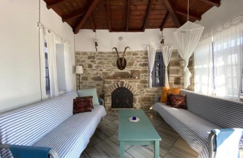 Gokceada House | Deniz Manzaralı, Müstakil Bahçeli Taş Ev